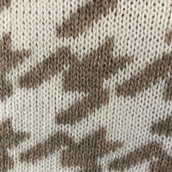 Jessica Simpson Sweater Vest size large - Picture 4 of 8